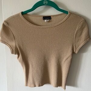 Short sleeve gold fitted crop top size small